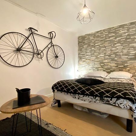 Le Manhattan Studio Apartment มงต์เปอลิเยร์ ภายนอก รูปภาพ